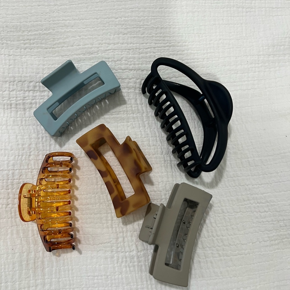 Set of 5 Hair Claw Clips in Assorted Colors